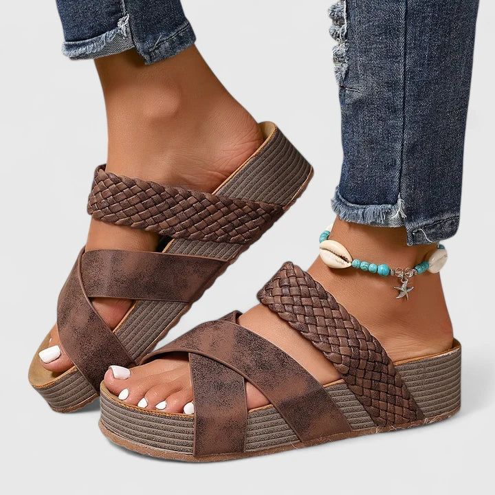 Rosalinde Bautzen | Elegante Orthopädische Sandalen in Braun