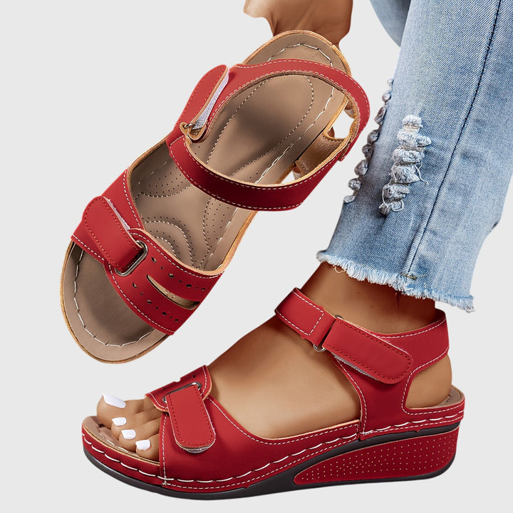 Irmgard Quedlinburg | Orthopädische Stützensandalen