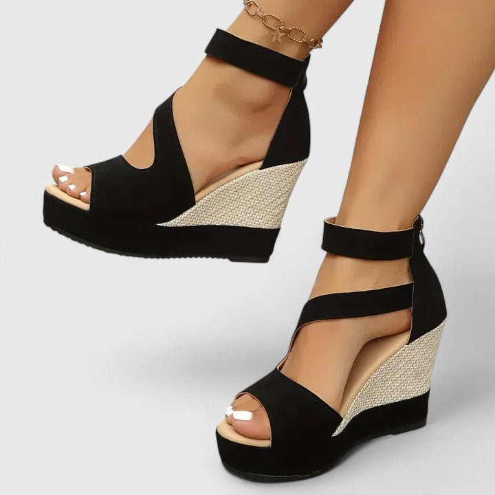 Mia Schwerin | Orthopädische Wedge-Sandalen in Schwarz