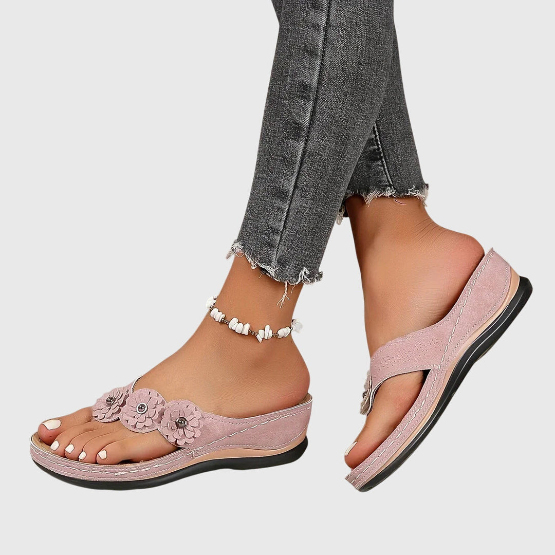 Karolina Tübingen | Elegante Orthopädische Flip-Flops