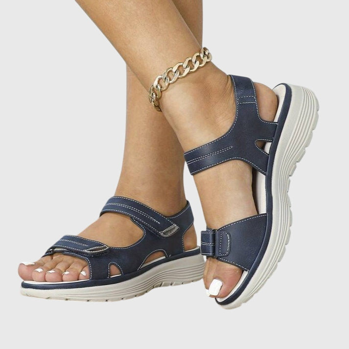 Karolina Ansbach | Sandalen mit Verstellbarem Riemen
