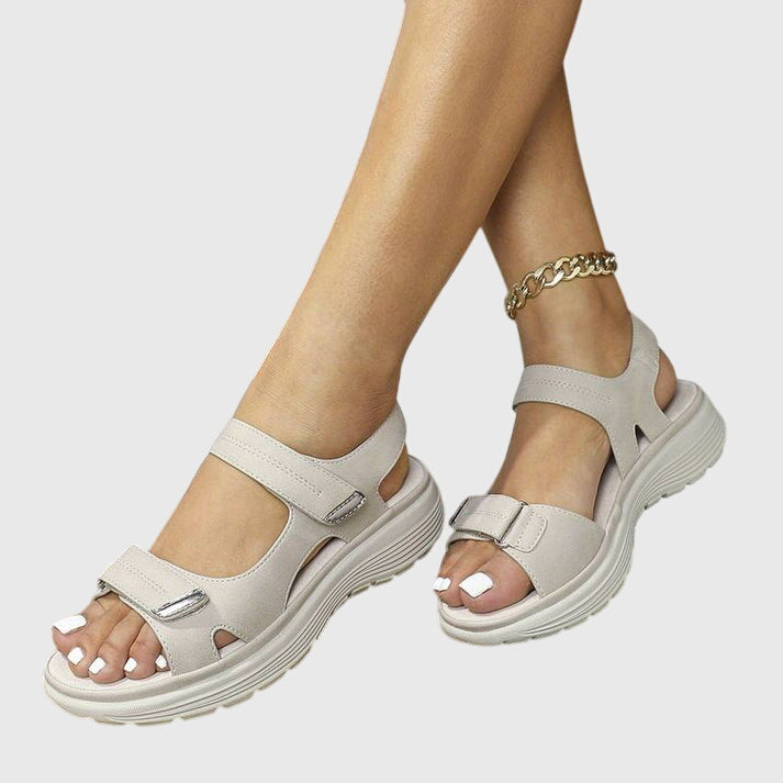 Karolina Ansbach | Sandalen mit Verstellbarem Riemen