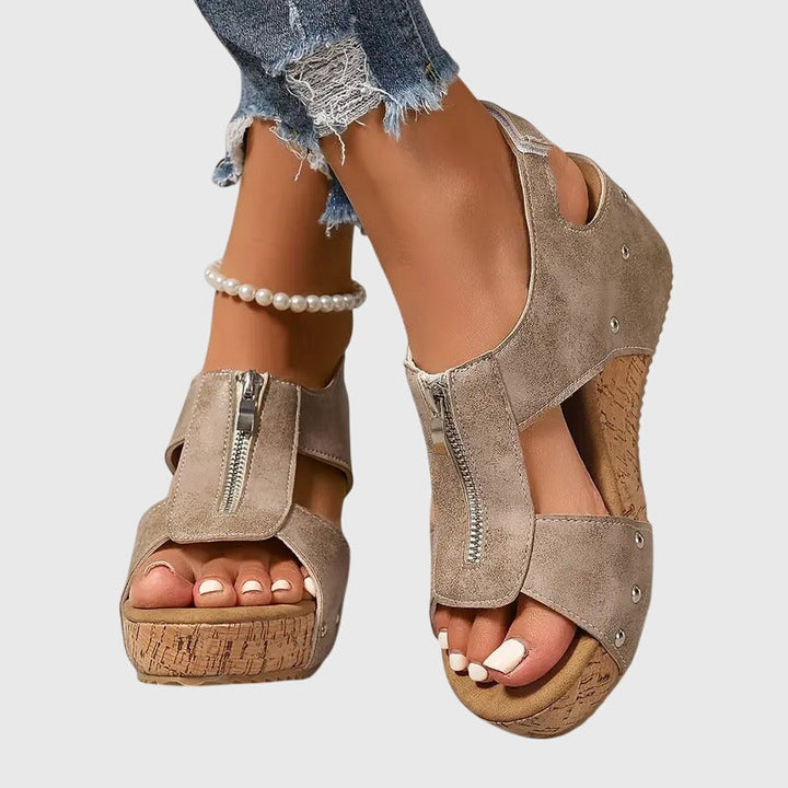 Antonia Regensburg | Bequeme Orthopädische Sandalen in Schwarz