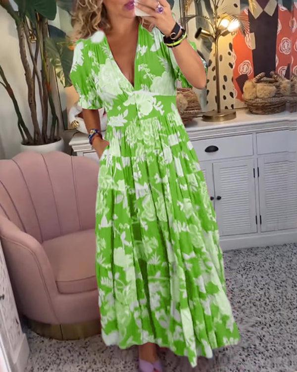 Josefine Bamberg | Vibrante Blumenkleid