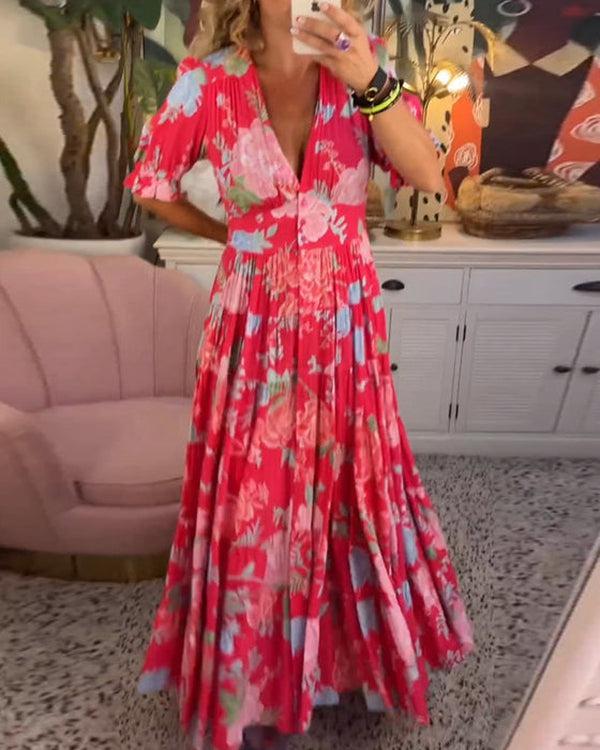 Josefine Bamberg | Vibrante Blumenkleid