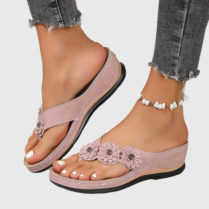 Karolina Tübingen | Elegante Orthopädische Flip-Flops