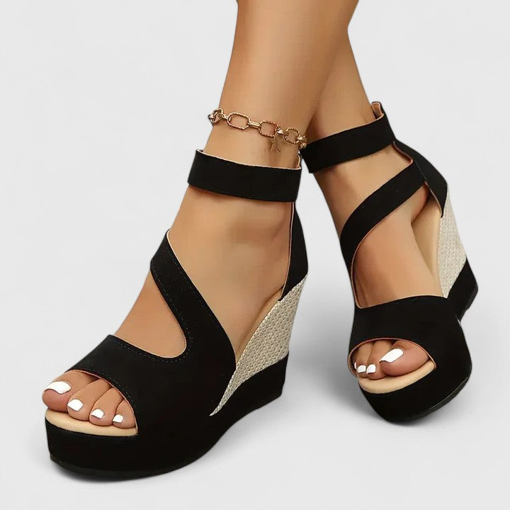 Mia Schwerin | Orthopädische Wedge-Sandalen in Schwarz