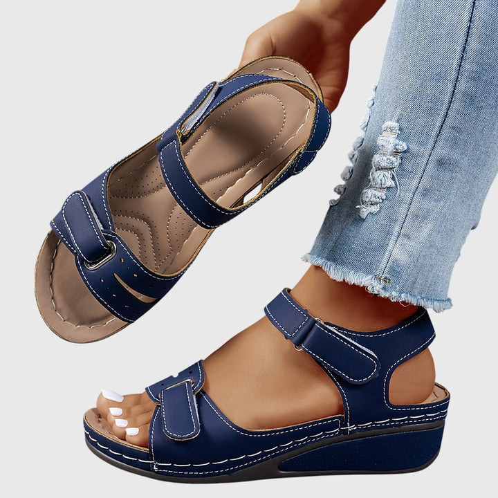 Irmgard Quedlinburg | Orthopädische Stützensandalen