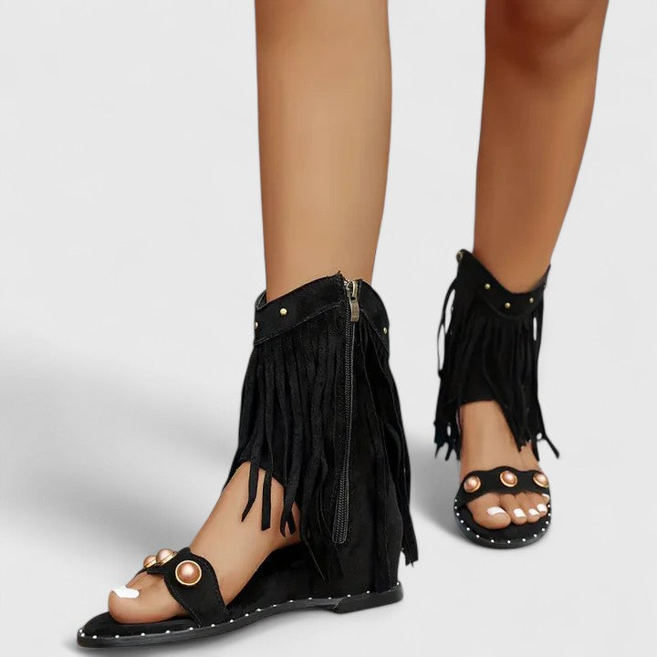 Christiane Lübeck | Chic Fransen Sandalen