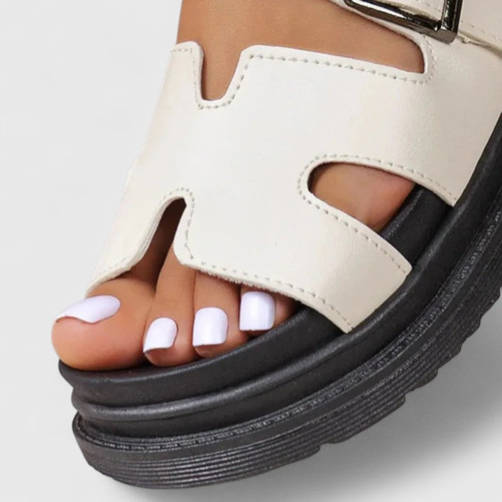 Sofia Münster | Elegante Orthopädische Sandalen in Weiß