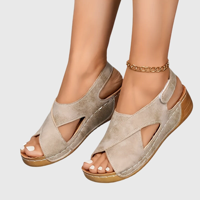 Christiane Konstanz | Bequeme Orthopädische Sandalen in Beige Wildleder
