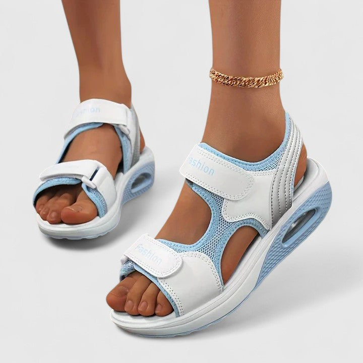 Rosalie Bamberg | Leichte Orthopädische Sandalen in Weiß/Schwarz