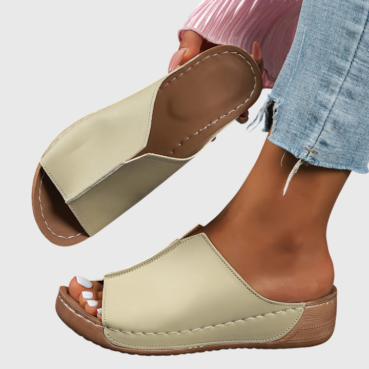 Cornelia Baden-Baden | Elegante Orthopädische Sandalen in Weiß