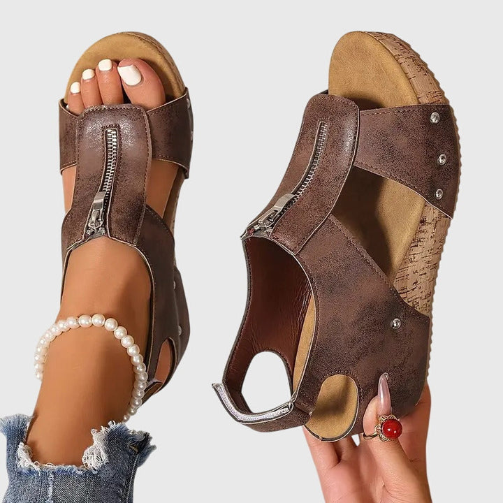 Antonia Regensburg | Bequeme Orthopädische Sandalen in Schwarz
