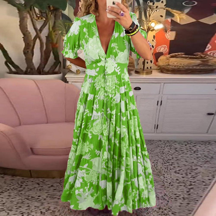 Josefine Bamberg | Vibrante Blumenkleid