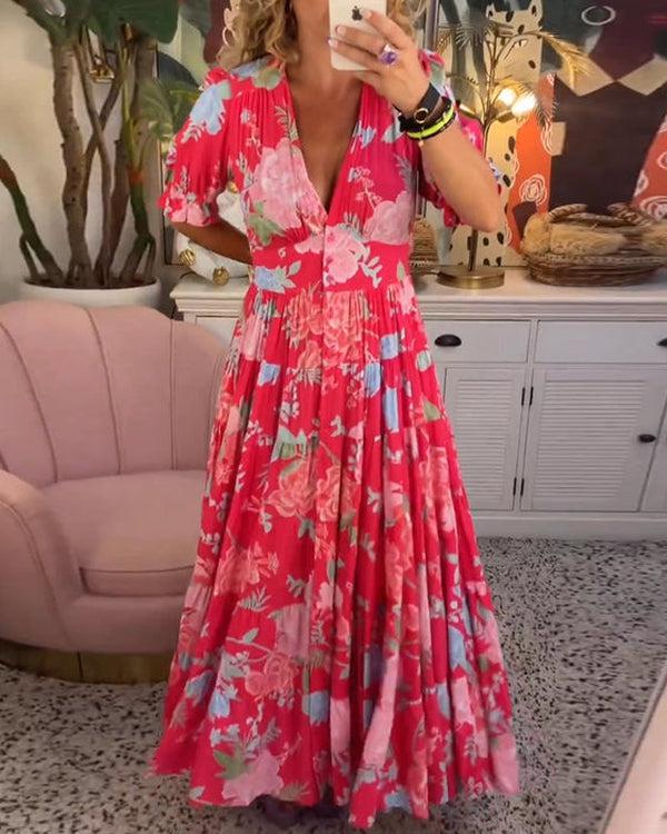 Josefine Bamberg | Vibrante Blumenkleid