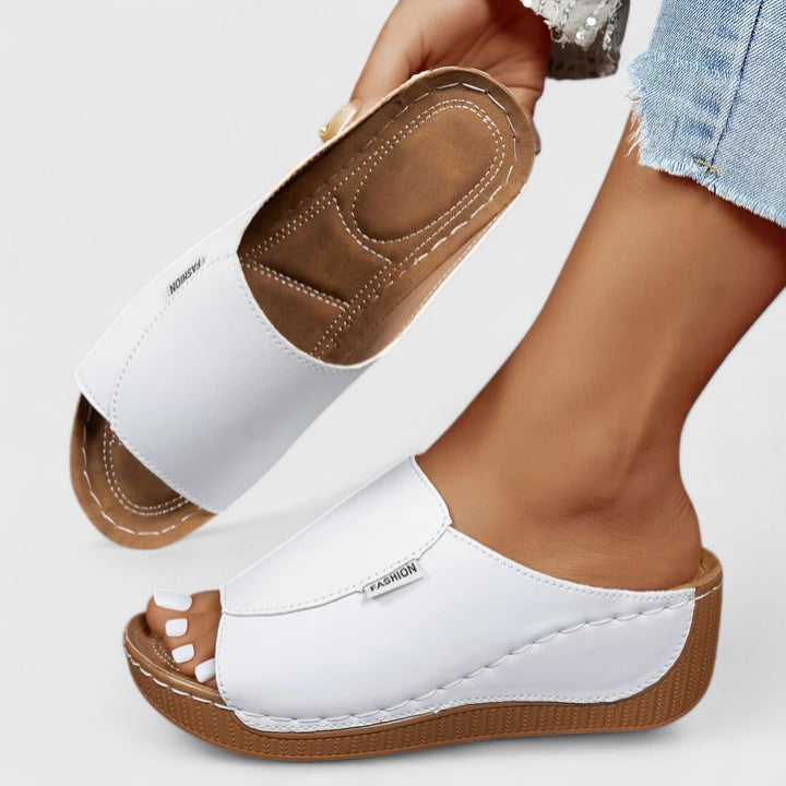 Anna Rüdesheim | Leichte und Elegante Sandalen
