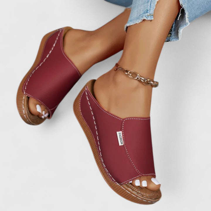 Anna Rüdesheim | Leichte und Elegante Sandalen