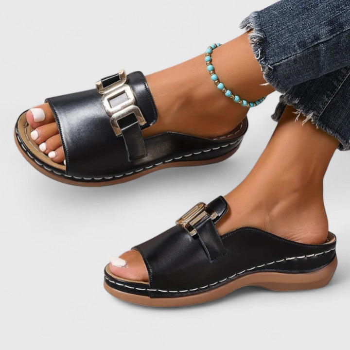 Anna Worms | Orthopädische Sandalen in Schwarz