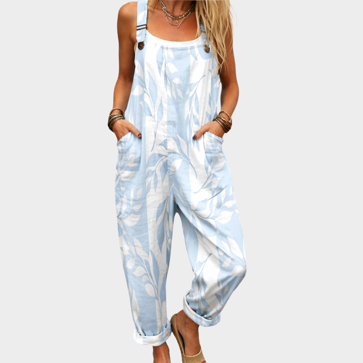 Greta Aachen | Latzhose mit Hellblauem Blättermotiv