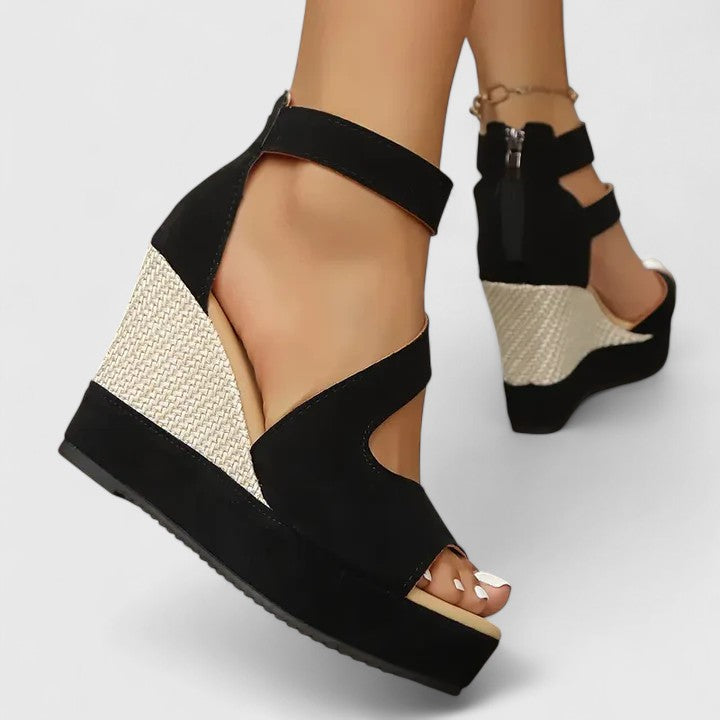 Mia Schwerin | Orthopädische Wedge-Sandalen in Schwarz