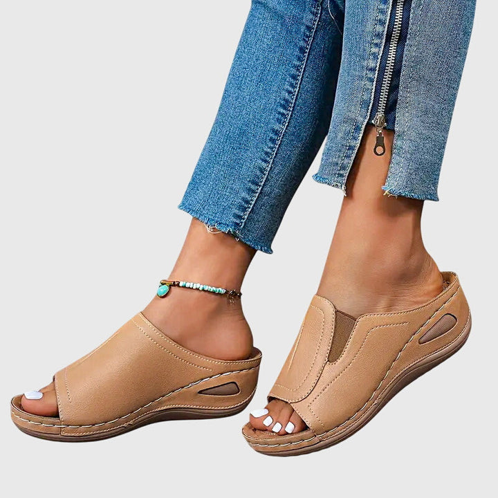 Cornelia Bamberg | Orthopädische Komfortsandalen in Beige