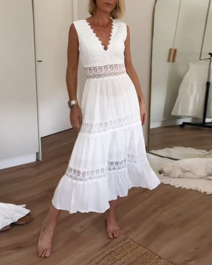 Josefine Bayreuth | Spitzen-Camisolekleid mit V-Ausschnitt