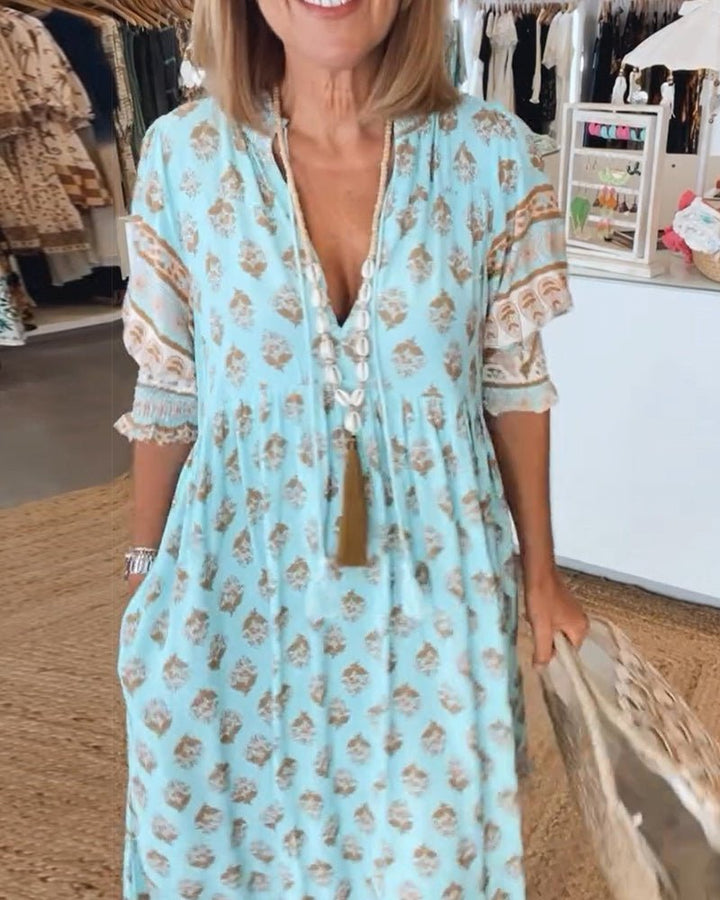 Isolde Bayreuth | Midi-Kleid mit Floralen Mustern und V-Ausschnitt
