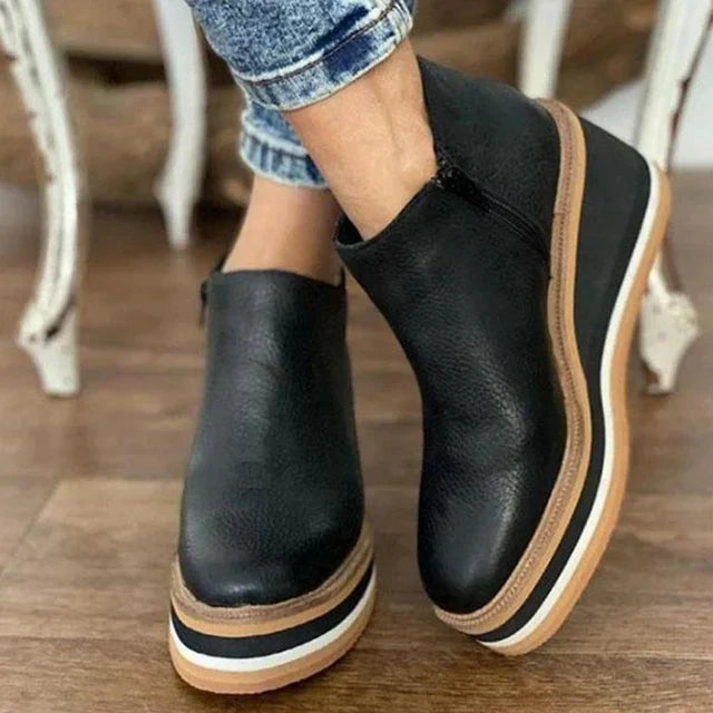 Ottilie Konstanz | Elegante Stiefel in Khaki