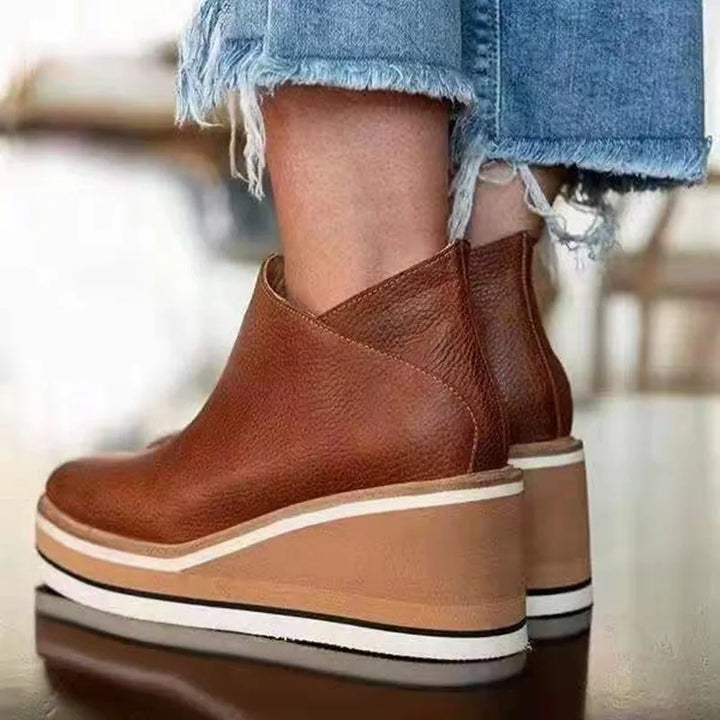 Ottilie Konstanz | Elegante Stiefel in Khaki