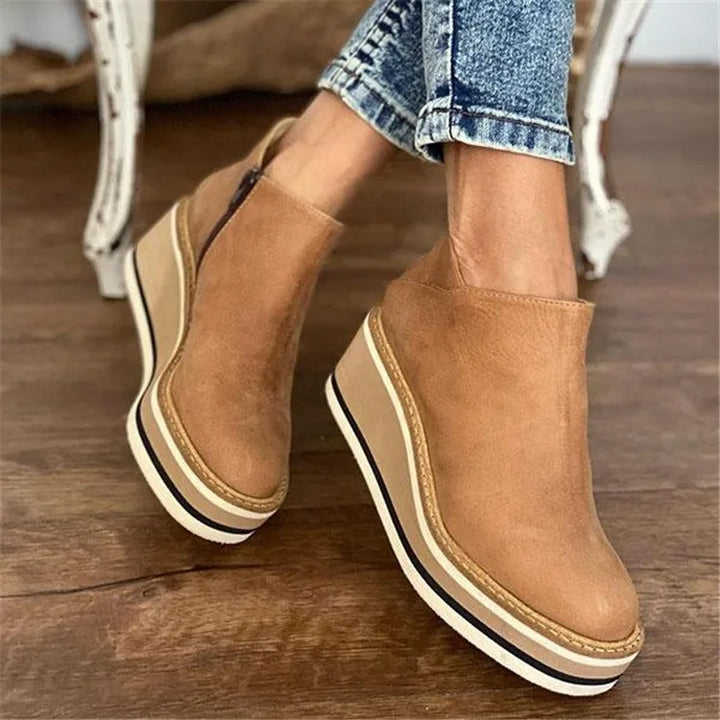 Ottilie Konstanz | Elegante Stiefel in Khaki