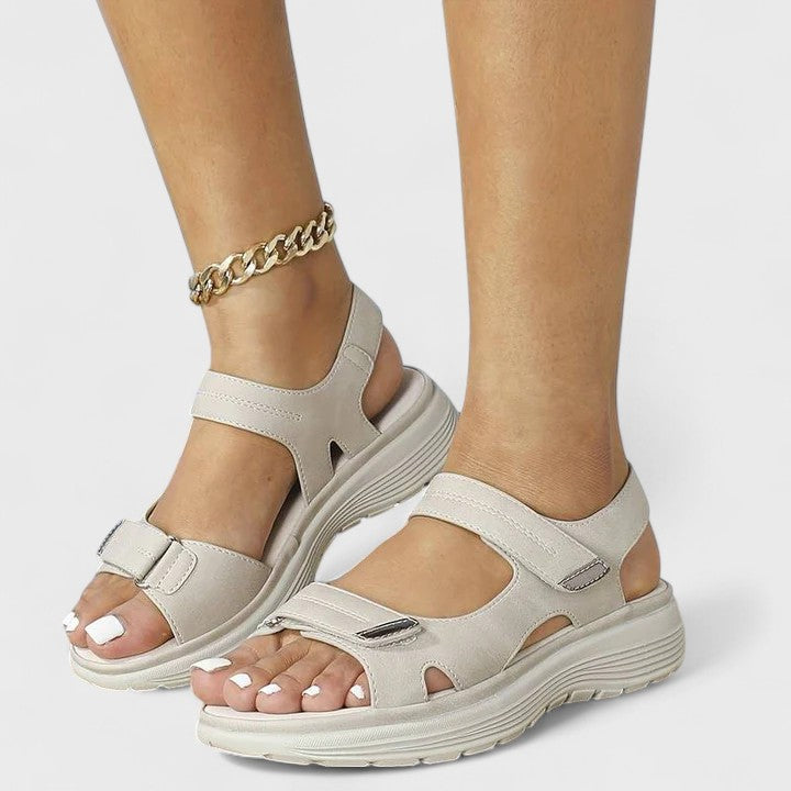 Katharina Goslar | Elegante Orthopädische Sandalen in Blau