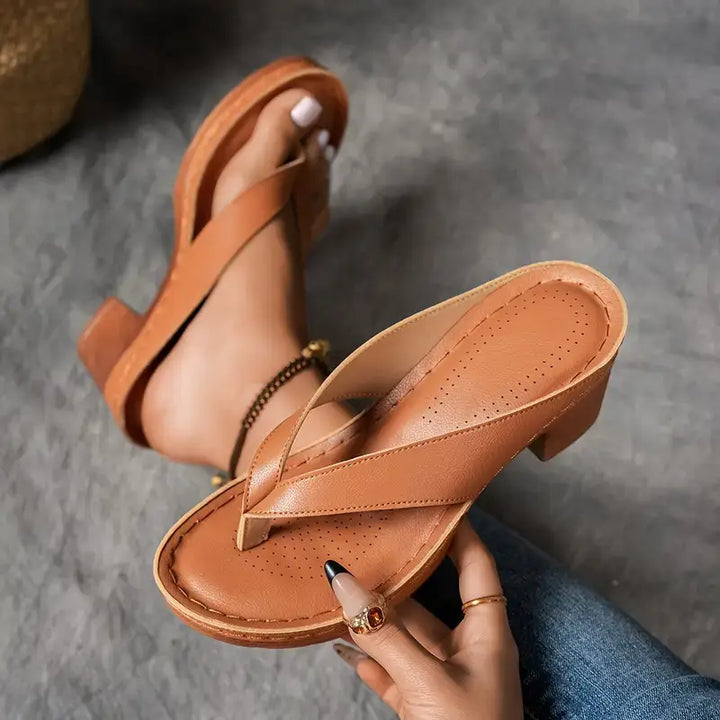 Ida Wismar | Elegante Orthopädische Sandalen in Gold