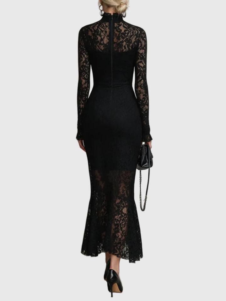 Anna Stralsund | Elegantes Maxikleid mit Ausgestelltem Spitzenrock