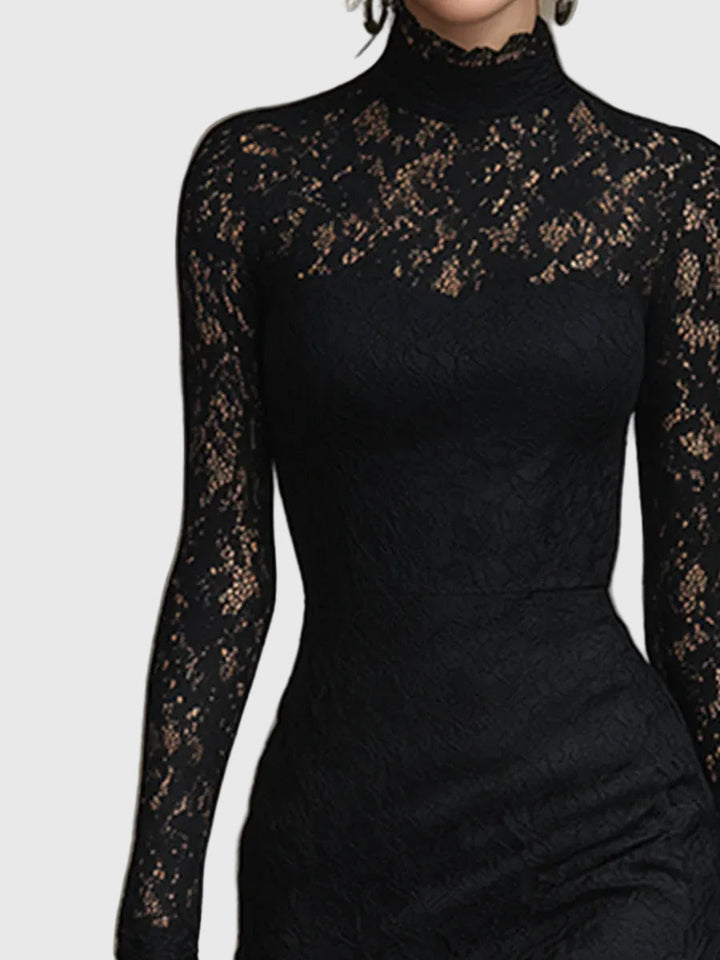 Anna Stralsund | Elegantes Maxikleid mit Ausgestelltem Spitzenrock