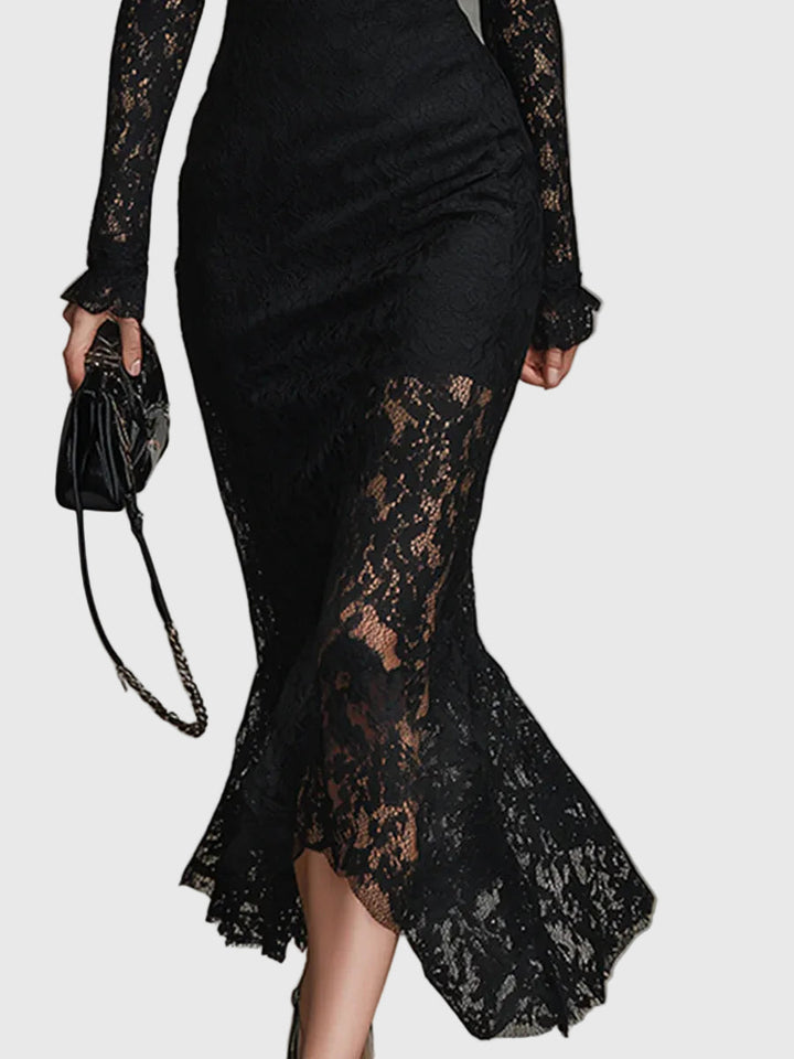 Anna Stralsund | Elegantes Maxikleid mit Ausgestelltem Spitzenrock