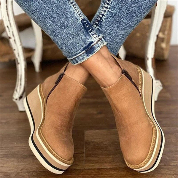 Ottilie Konstanz | Elegante Stiefel in Khaki