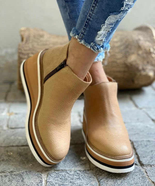 Ottilie Konstanz | Elegante Stiefel in Khaki