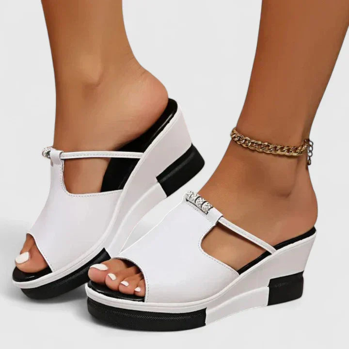 Helene Regensburg | Schicke Orthopädische Sandalen in Schwarz