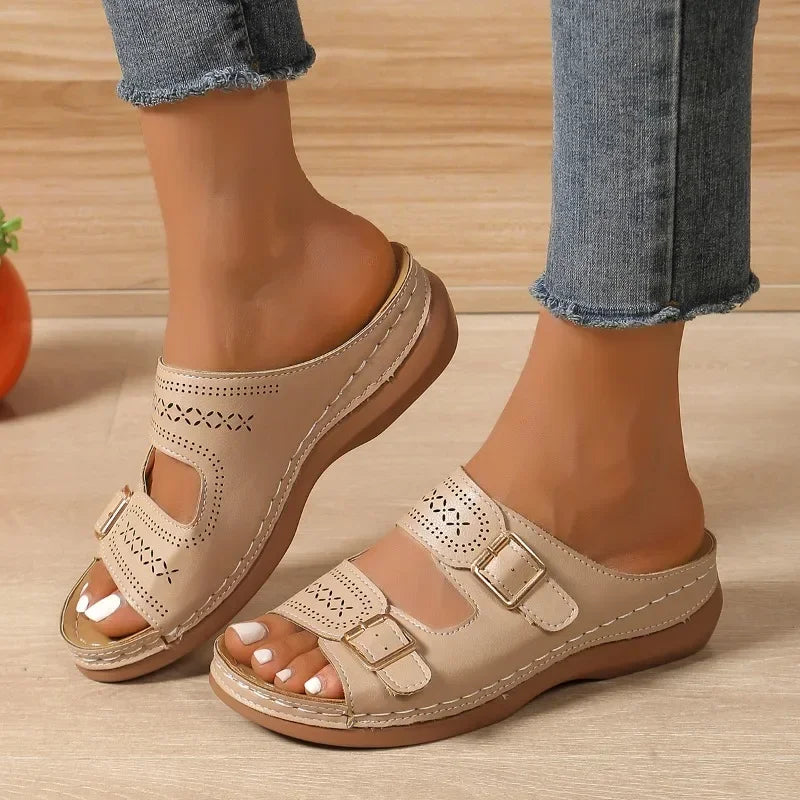 Gudrun Rothenburg | Verstellbare Orthopädische Sandalen