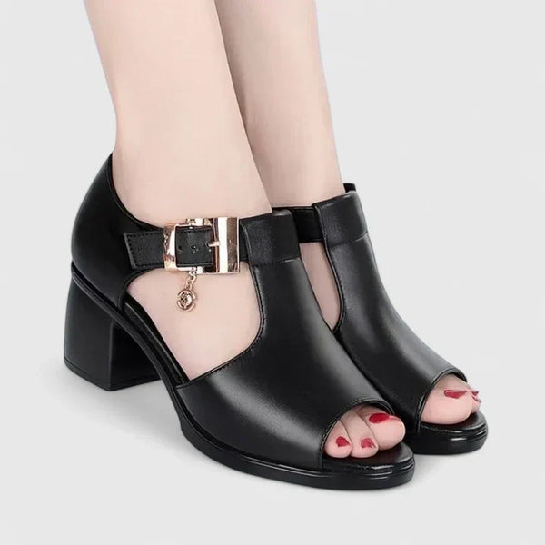 Sieglinde Quedlinburg | Elegante Orthopädische Sandalen in Weinrot