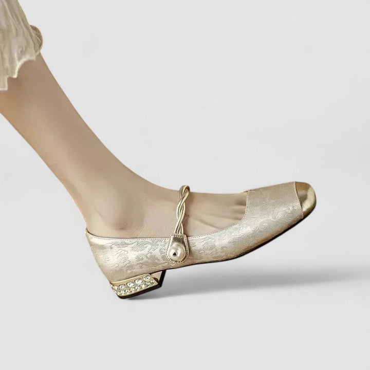 Johanna Ulm | Elegante Orthopädische Mary Janes