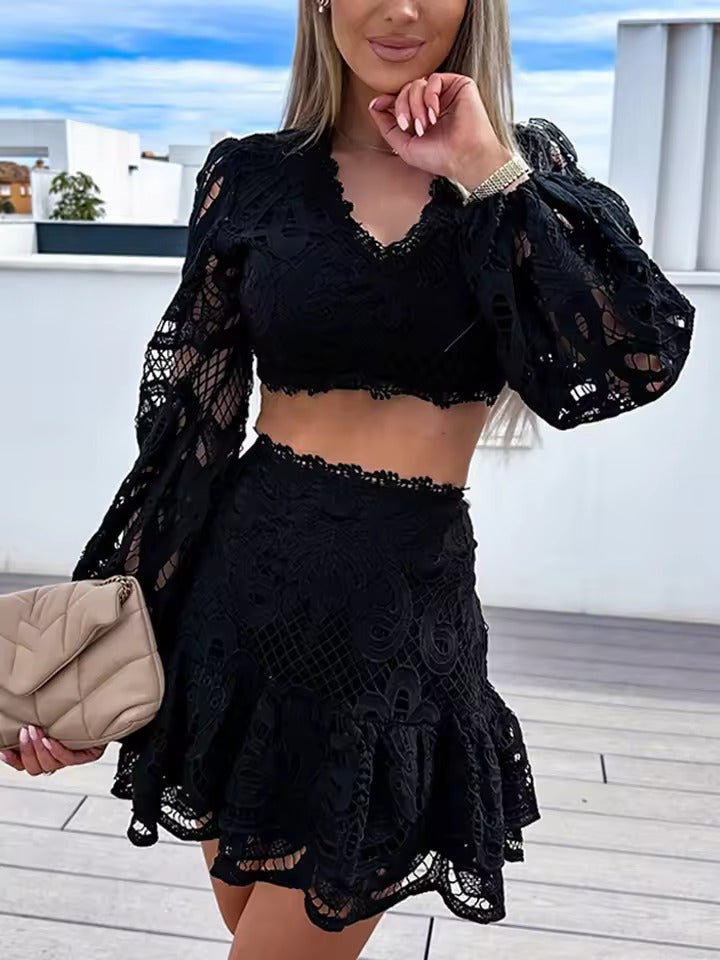 Katharina Celle | Elegantes Spitzenensemble in Schwarz