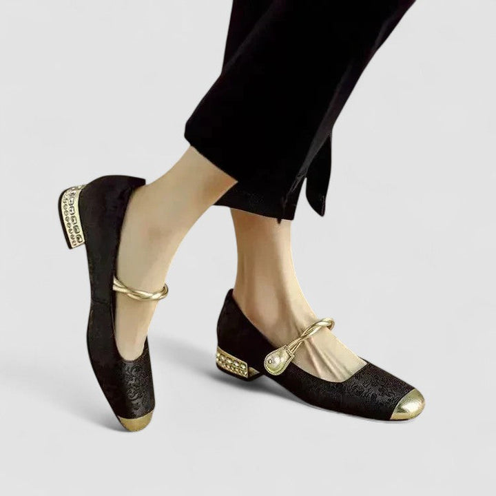 Johanna Ulm | Elegante Orthopädische Mary Janes