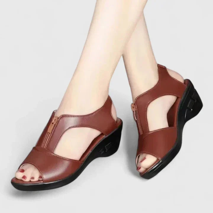 Sieglinde Quedlinburg | Elegante Orthopädische Sandalen in Weinrot
