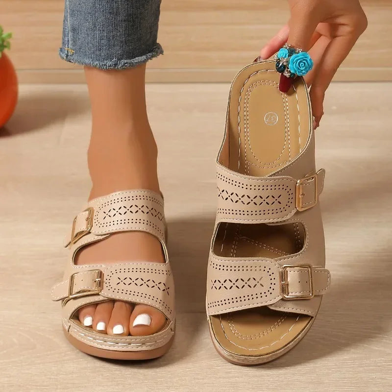 Gudrun Rothenburg | Verstellbare Orthopädische Sandalen