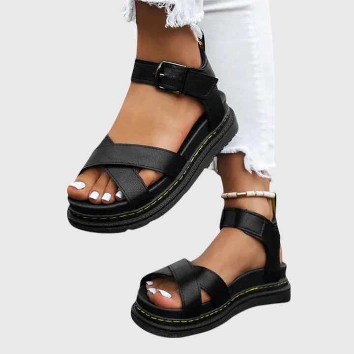Matilda Wernigerode | Elegante Orthopädische Sandalen in Schwarz