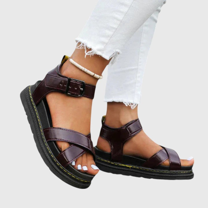 Matilda Wernigerode | Elegante Orthopädische Sandalen in Schwarz