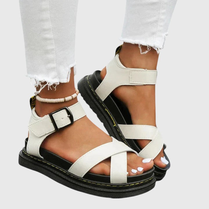 Matilda Wernigerode | Elegante Orthopädische Sandalen in Schwarz