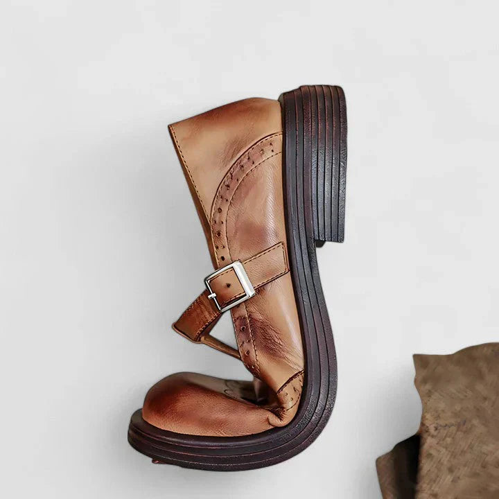 Rosalinde Schwerin | Klassische Mary Jane Schuhe